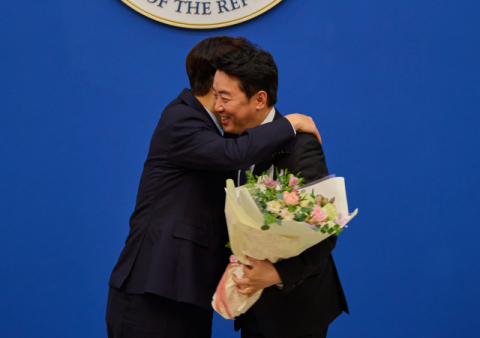 강훈식 