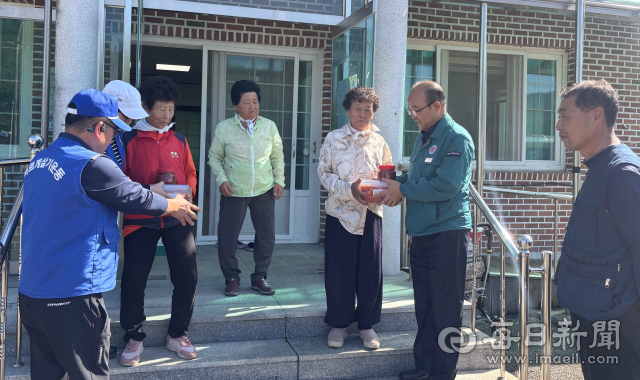 합천군 바르게살기 '10월 총출동'…김치 170가구 나눔에 거리 캠페인까지