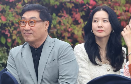 이영애도 '20세 연상' 남편과 참석... 99세 거장의 특별한 밤