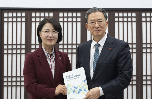 추미애, 정성호. 연합뉴스