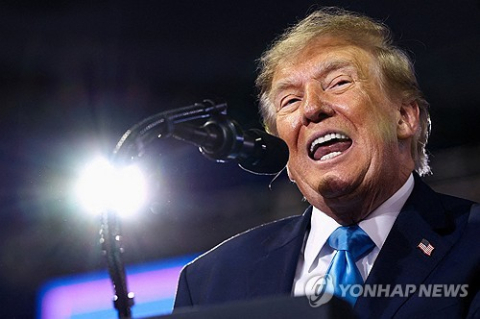 트럼프, 중간선거 열세에 참모 탓…