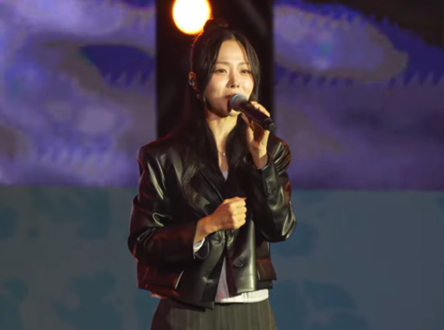 가수 흰. 유튜브 신호등TV