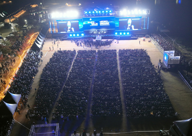 15일부터 18일까지 칠곡보 생태공원 일대에서 열린 제13회 칠곡낙동강평화축제. 칠곡군 제공