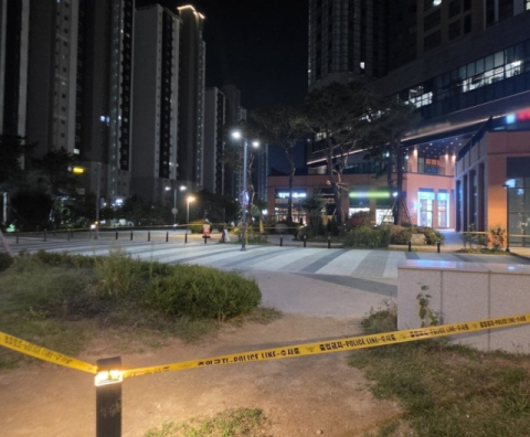 [속보] 아파트 고층서 사기그릇·유리컵 일부러 투척…
