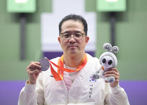 박진호, 아시안패러게임 한국 첫 메달…남자 10ｍ 공기소총 '은'