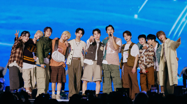 세븐틴·트와이스·TXT…亞 투어 매출 톱10에 K팝 6팀