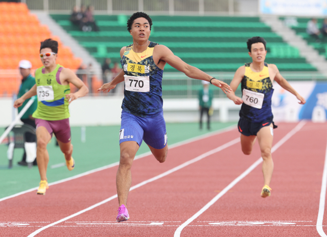 [전국체전] 경북 나마디 조엘진, 200m도 대회신 세우며 1위