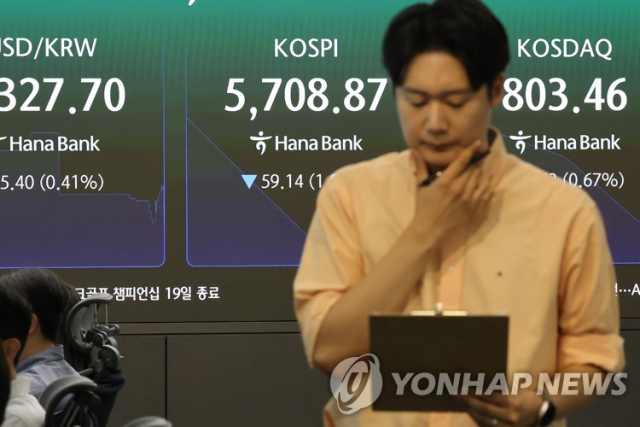 한 달 새 26조원 던진 외국인…'이 종목'은 담았다