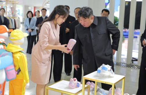 김정은 '사망설' 온라인 확산…만 42세·140kg대 몸무게·수면장애, 국정원 과거 건강 분석 다시 보니 [시사뒷담]
