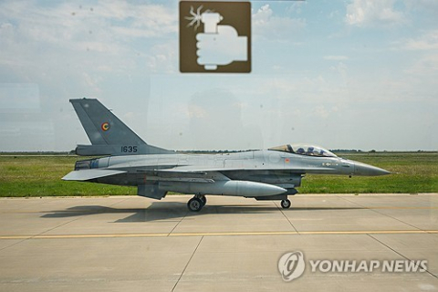 우크라, F-16으로 러 제트 드론 격추…