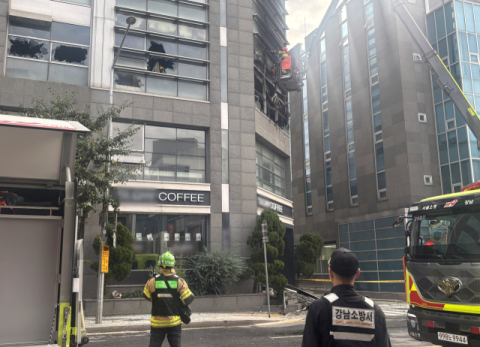 [속보] 역삼동 연쇄 방화 70대男, 4년 전 같은 건물 방화 시도하다 구속돼