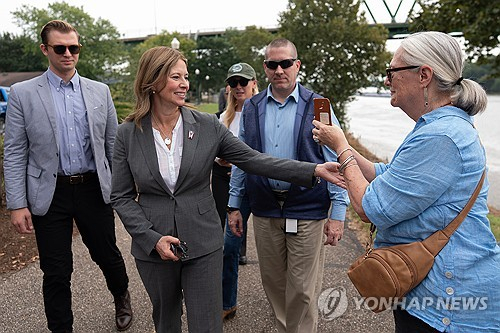 에이미 액턴 모친 