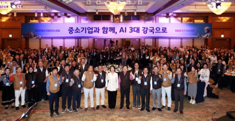 中企 제조 AI 도입률 0.1%…