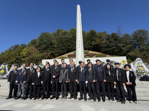 영주시 충혼탑에서 제23회 호국영령추모제 경상북도지부와 합동 개최