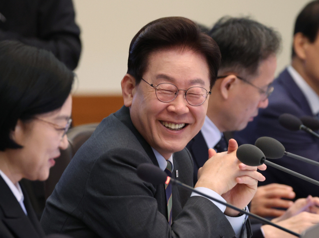 李 지지율 40% 회복해도…국민 40% 