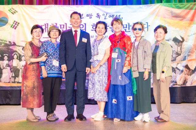 [파독 간호사 60년] 구미 찾은 파독 간호사들⋯60년 보은의 동행