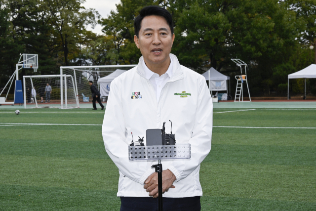 오세훈 서울시장이 지난 24일 국회 운동장에서 열린 