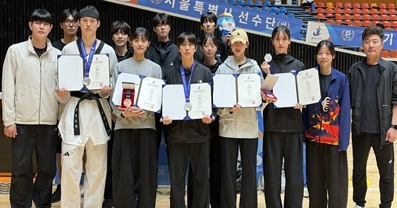 제주 전국체전에 경북도 대표로 참가한 영천시체육회 배구단. 영천시 제공