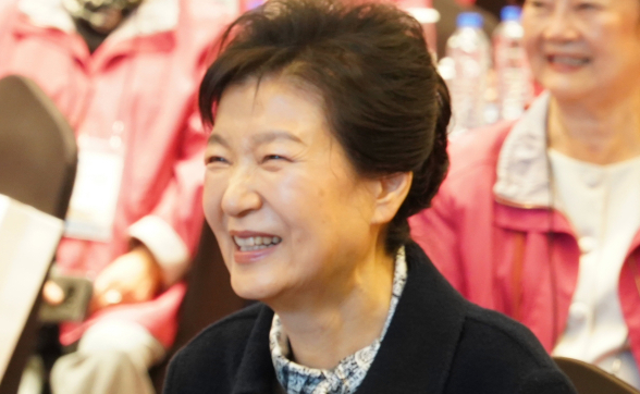 파독 간호사 만난 박근혜 전 대통령…60년 헌신 되새겨