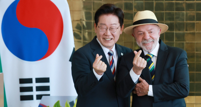 '81세·4선' 룰라 당선 확정…브라질 민주화 이후 새 역사