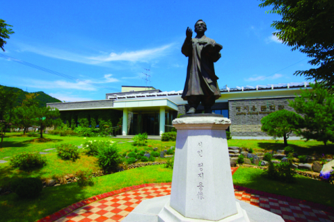 [팔도 핫플레이스] 충북 옥천에서 만나는 시인 정지용의 문학과 삶