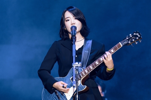 윤하, 14년 동행 소속사 상대 9억원대 정산금 미지급 소송…