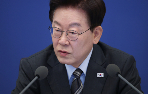 李대통령, '무극파' 사과 요구에 