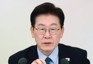 李 대통령, 사사건건 SNS 반박글…국민 피로 늘어난다