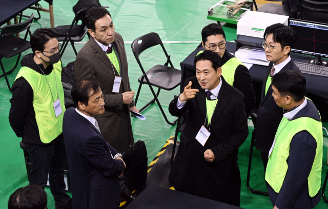 與, '밤샘 올공' 장동혁에…
