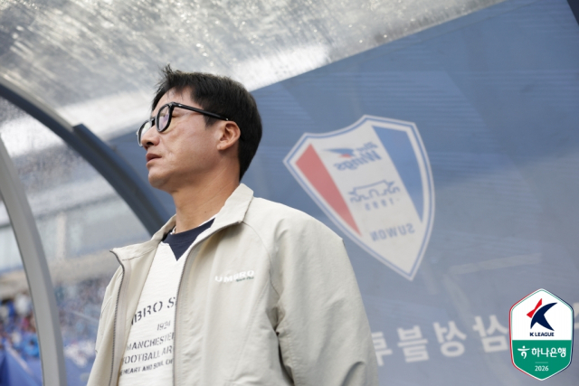이정효 수원 삼성 블루윙즈 감독. K리그 제공