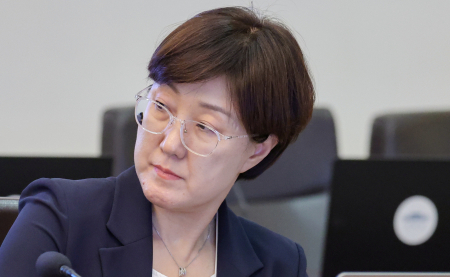 김현지 남편, 세무법 위반 의혹…'이중 사무소' 불법 운영?