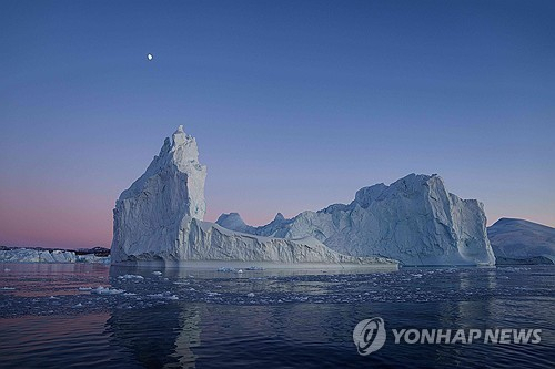 그린란드 일룰리사트 인근 디스코만의 대형 빙산 피오르 전경. 연합뉴스