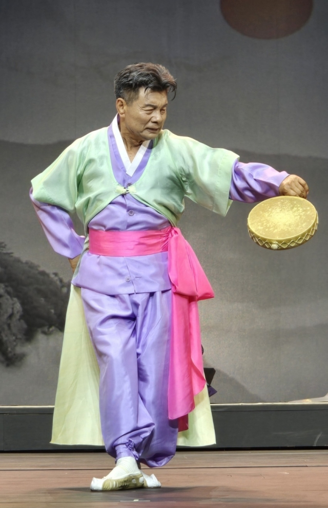 정길무용단 