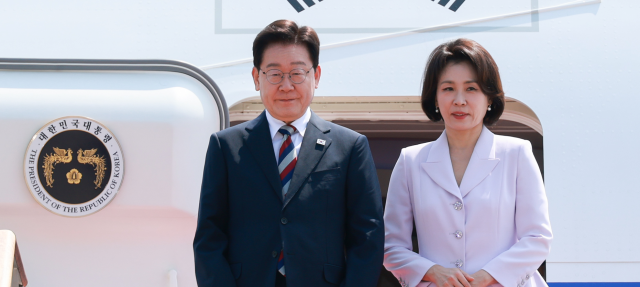 잦은 해외순방 지적에…李 